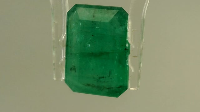 Brazilian Emerald 6.06 Carat — video