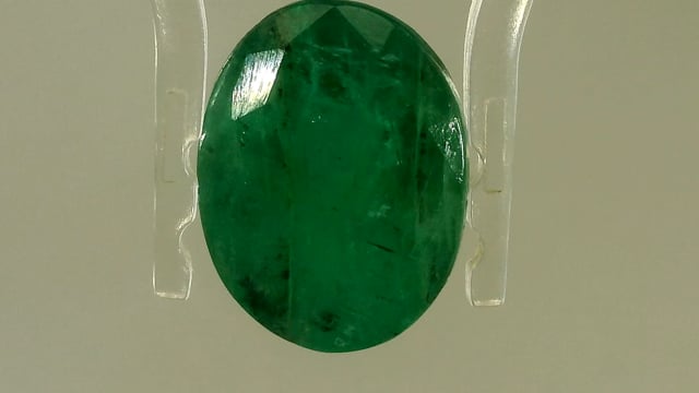 Brazilian Emerald 7.92 Carat — video
