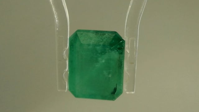 Brazilian Emerald 4.83 Carat — video