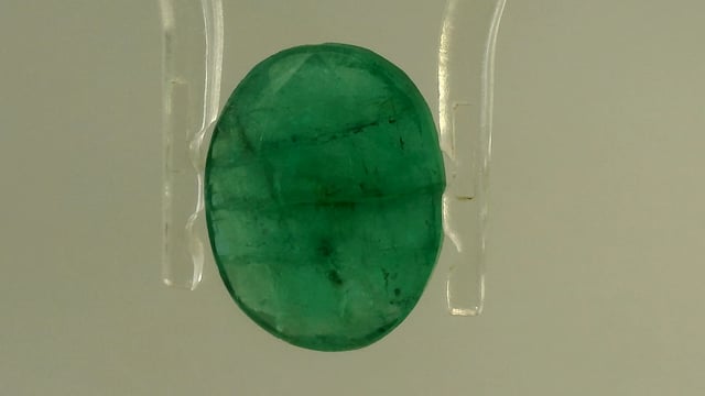 Brazilian Emerald 4.32 Carat — video