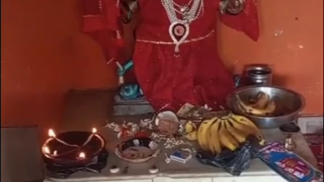 फरह गांव हत्यावली के पास खेतों में बना मां काली का मंदिर हर शनिवार को लगता है दिव्य दरबार लाइव न्यूज़