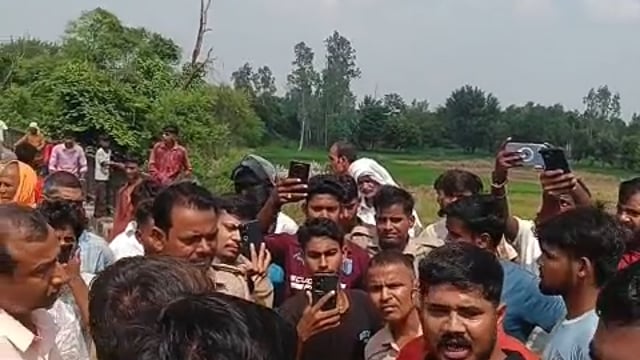 नारायणपुर पुल के नीचे नदी में मिले गोवंश के अवशेष, इलाके में हड़कंप