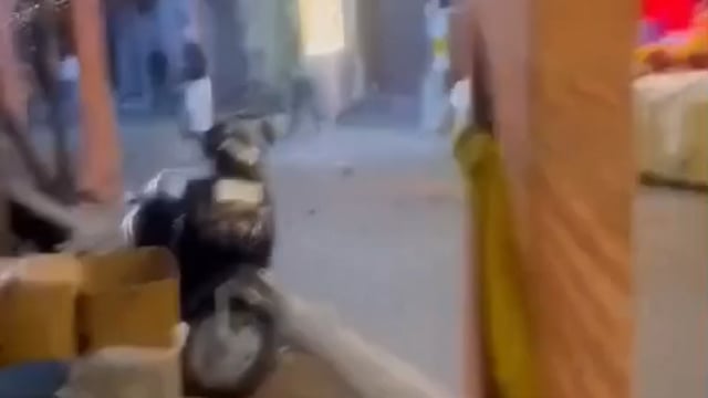  सदर शहजादी मंडी  दो पक्षों में भिड़ंत के बाद जागरण कमेटी के लोग पत्थर से हुए घायल पुलिस जांच में जुड़ी प्रतिम सुरक्षित 