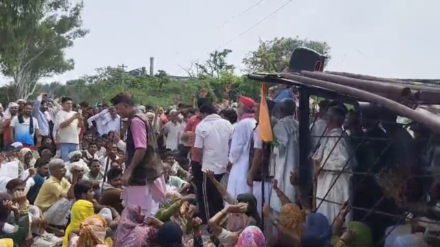 छाता शुगर मिल धरने पर पुलिस की कार्रवाई, हाईवे क्षेत्र छावनी में तब्दील