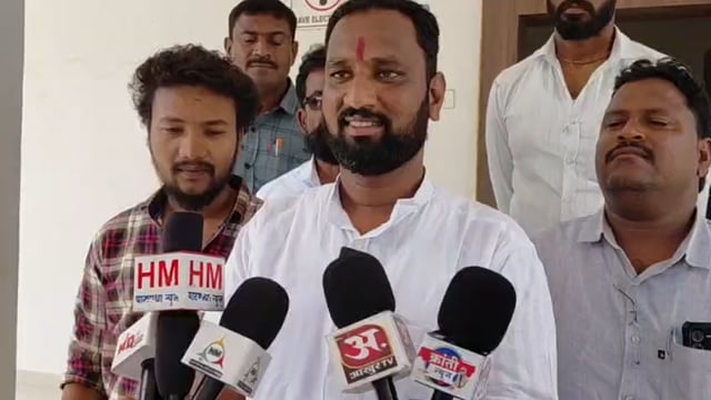 गाळेधारकांच्या हक्कासाठी जशास तसे उत्तर देऊ शैलेश आईवळे 