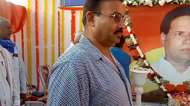 खड़ीचा ग्राम सभा मे विकास पुरुष स्व.सुग्रीव सिंह की 14वी पुण्यतिथि पर लोगो ने किया नमन
