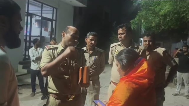 वृंदावन में साधु की पिटाई, साध्वी ने लगाया शोषण का आरोप