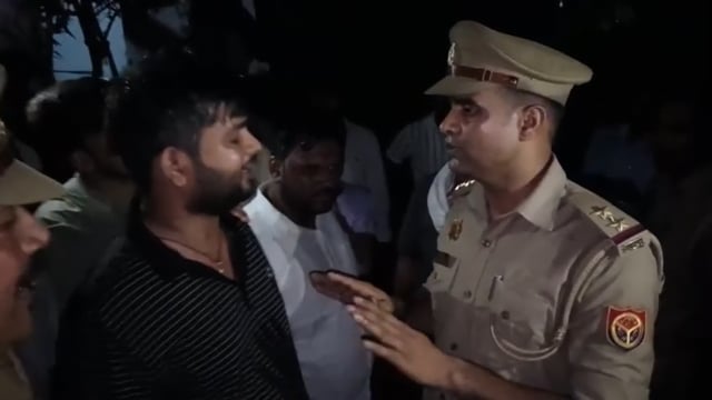 *ब्रेकिंग न्यूज: पूजा कराने आए पंडितों और पत्नी की गोली मारकर पति ने की हत्या*

आजमगढ़ के शंभूपुर