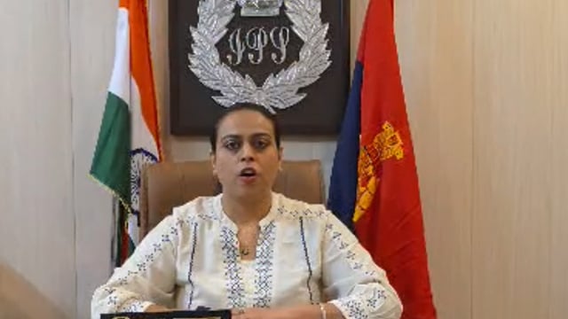 Lko Big Breaking 

लखनऊ क्राइम ब्रांच का साइबर अपराध को लेकर जन-जागरूकता अभियान जारी!!

ADCP Crime IPS किरन यादव ने साइबर फ्रॉड को लेकर