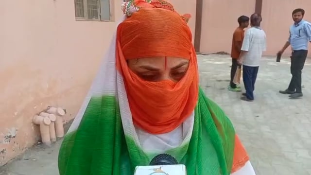 वृंदावन से वायरल हुए बाबा के वीडियो के बाद अब एक महिला के गंभीर आरोपों ने इस मामले को नया मोड़ दे दिया है।