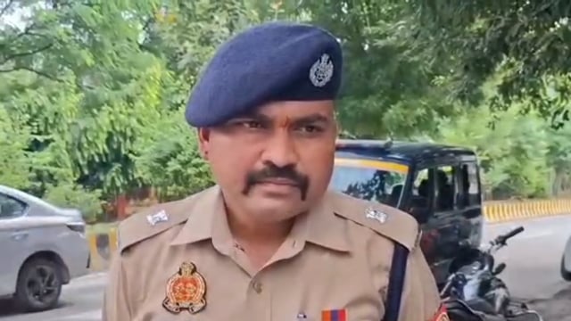 13 महीने की करेंसी जांच में बड़ा खुलासा: एक्सिस बैंक के चेस्ट में मिले ₹4.63 लाख के नकली नोट, मचा हड़कंप

मेरठ। सहारनपुर के बाद अब मेरठ से नकली करेंसी मिलने का बड़ा मामला सामने आया