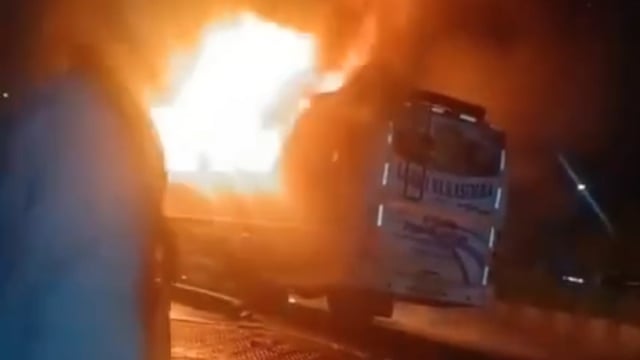 यमुना एक्सप्रेस-वे पर बस में भीषण अग्निकांड: सीएम योगी ने जताया गहरा दुख।

#MYogiAdityanath #Yamunaexpreswayagnikand