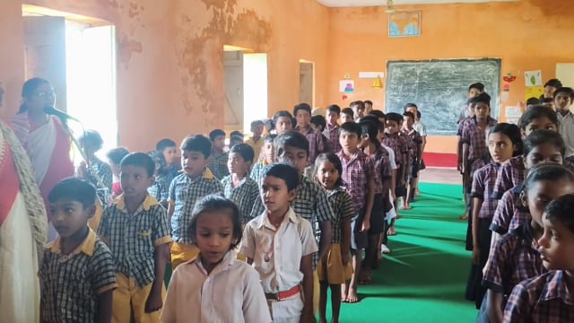 वन्देमातरम के 150 वर्ष पूरे, सरस्वती शिशु मंदिर में गूंजा राष्ट्रगीत।