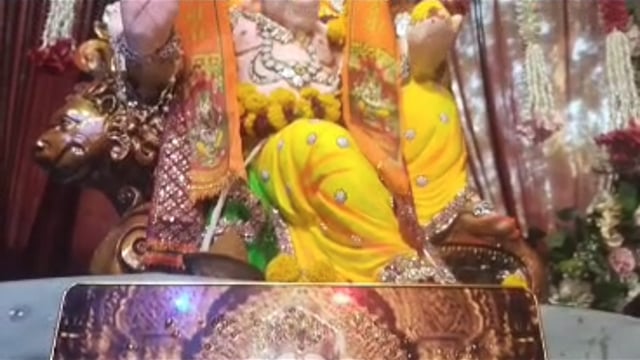 MANT-गुलाल उड़ा, ढोल बजे... नम आंखों से बप्पा को दी विदाई, गूंजा ‘गणपति बप्पा मोरया’,,
