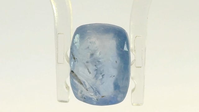 Srilankan Neelam 4.12 Carat — video