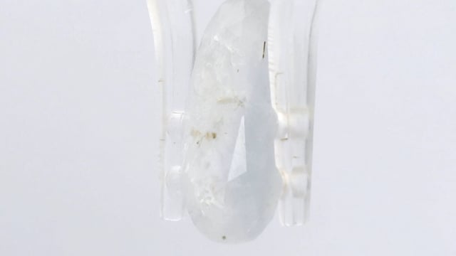 Srilankan Neelam 7.39 Carat — video