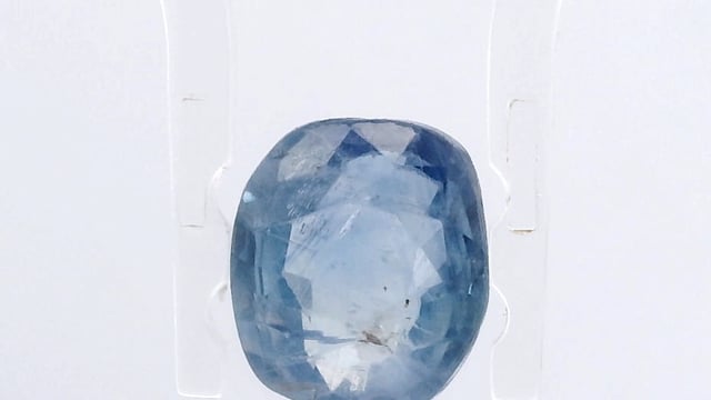 Srilankan Neelam 3.16 Carats — video