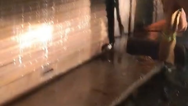लखनऊ थाना चौक अंतर्गत हयात नर्सिंग होम के पास चौपटिया रोड एक दुकान