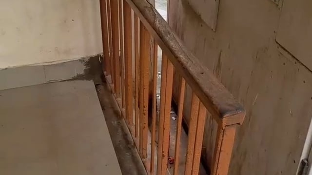 ऑफिस बना मैं खाना, कार्यालय की खिड़की पर छलक रहा जाम,वीडियो हो रहा  वायरल