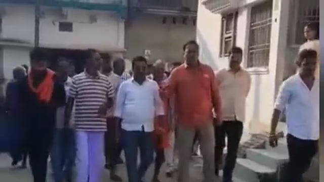 आज रजौन प्रखंड अंतर्गत माननीय विधायक मनीष कुमार जी द्वारा भागलपुर हंसडीहा मुख सड़क मार्ग का मरम्मत किया गया