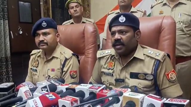 मेरठ में ₹1 करोड़ की अवैध शराब बरामद! 😱 चंडीगढ़ से बिहार जा रही थी खेप, वॉल पुट्टी के पीछे छिपाई थी शराब