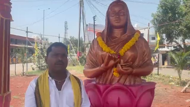 माळशिरस येथील अहिल्यादेवी होळकर यांच्या पुतळ्या चे सुशोभीकरण व्हावे मनोहर अनुसे 