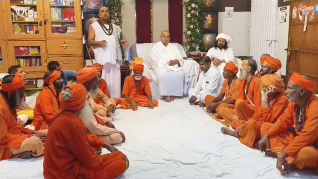 वृंदावन  प्रेमानंद महाराज के शिष्य की मौत का मामला, संतों में आक्रोश—CBI जांच की मांग