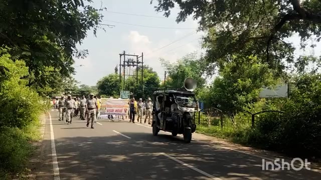 गडचिरोलीत आदिवासी संघटनांचा धडक मोर्चा; विविध विकासात्मक मागण्यांसाठी जिल्हाधिकाऱ्यांना निवेदन