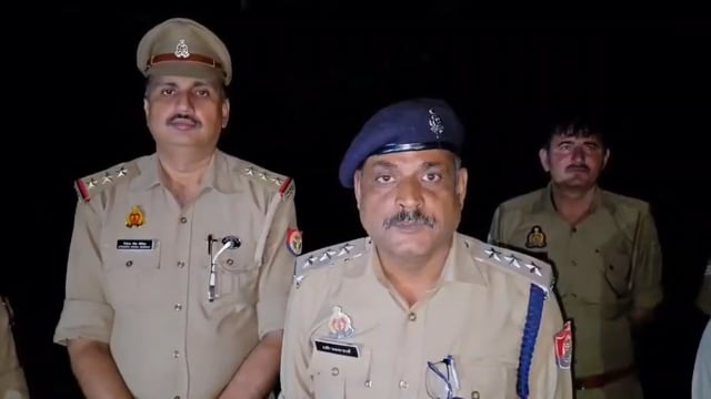 सहारनपुर
✍️Ⓜ️थाना बेहट पुलिस ने पुलिस मुठभेड़ के बाद गोकशी के प्रयास के आरोप में एक आरोपी को घायल अवस्था में गिरफ्तार किया। पुलिस के मुताबिक गिरफ्तार आरोपी के कब्जे से .315