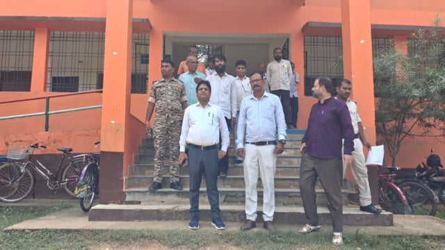 आदर्श विद्यालयों में शिक्षा की परीक्षा, अफसर खुद जांचेंगे बच्चों की पढ़ाई