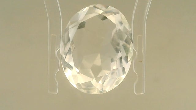 Indian Sphatik 6.89 Carats — video