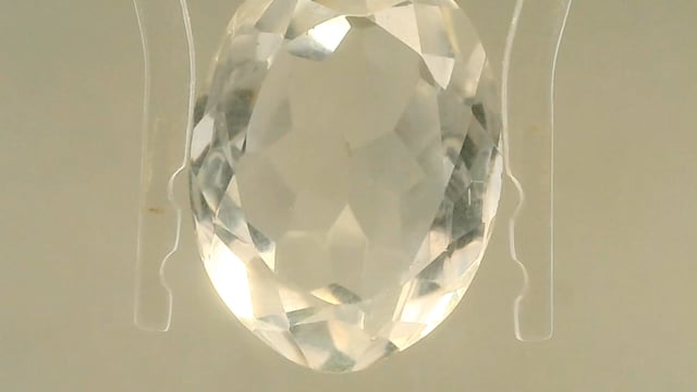 Indian Sphatik 12.61 Carats — video
