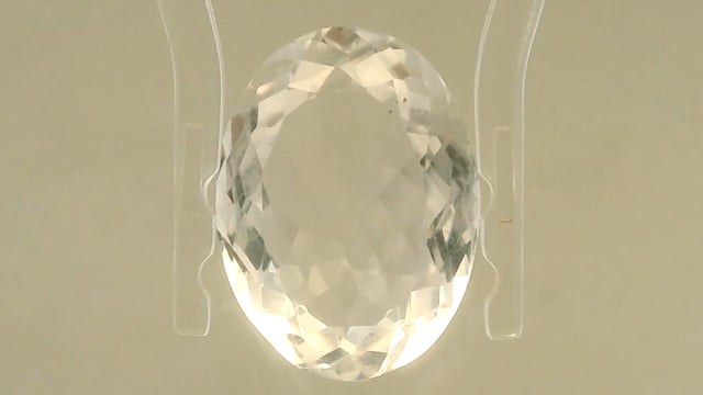 Indian Sphatik 7.12 Carats — video