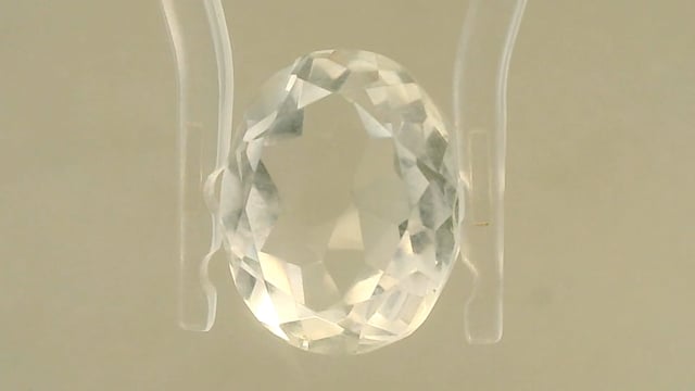 Indian Sphatik 6.19 Carats — video