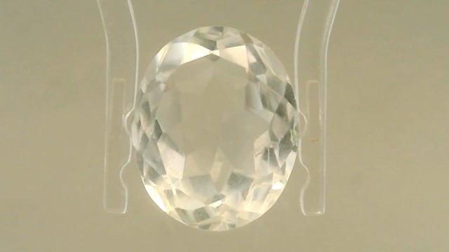 Indian Sphatik 7.11 Carats — video