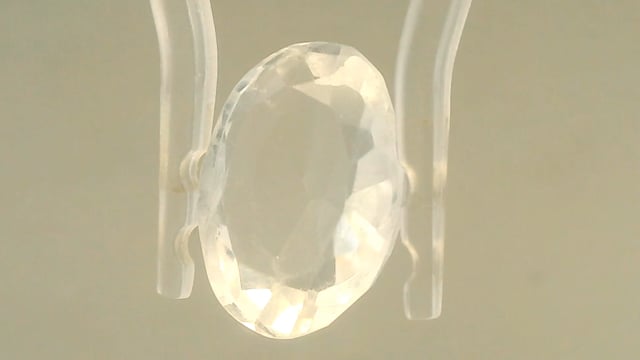 Indian Sphatik 5.67 Carats — video
