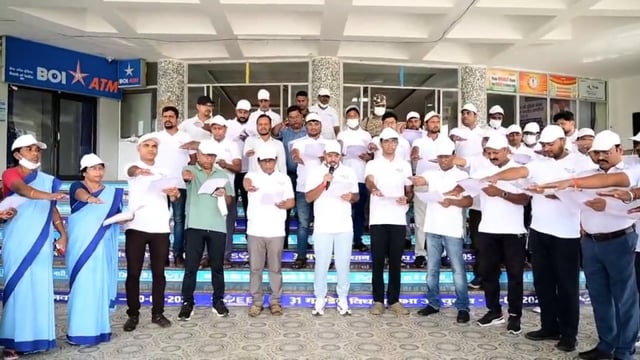 स्वच्छता ही सेवा–2026 के तहत समाहरणालय परिसर में “एक दिन, एक घंटा, एक साथ” स्वच्छता श्रमदान कार्यक्रम आयोजित...*