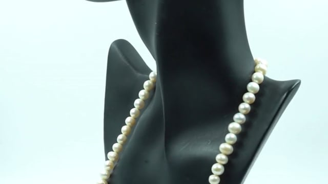 Fresh Water Pearl 8mm Strand — video
