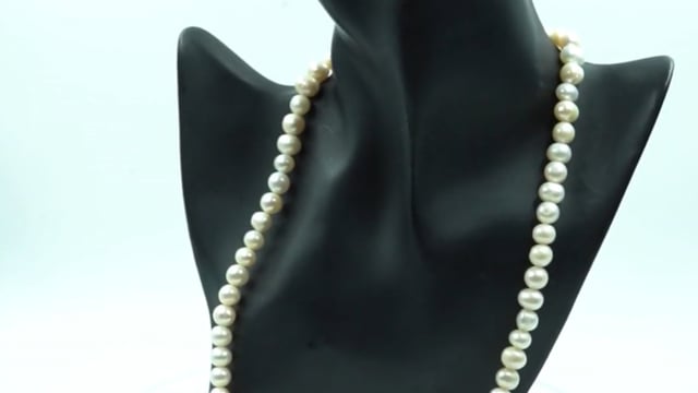 Fresh Water Pearl 8mm Strand — video
