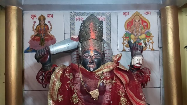 काली मंदिर से माता के प्रतिमा से नाक की नथिया चोरी