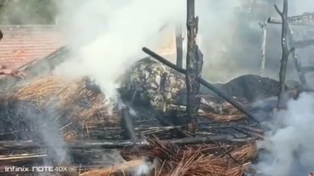 मथुरा ब्रेकिंग: फरह के गढ़ाया लतीपुर गांव में भीषण आग, लाखों का सामान जलकर राख—कई पशु झुलसे
