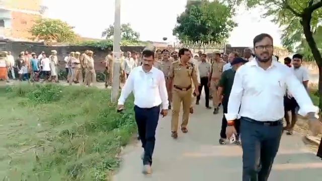 आसचौरा और चोकन ग्राम सभा मे मंडुवा की लिटी खाने के बाद 40-45 महिलाओं की तबियत बिगड़ने पर DM और SP ने गावो का किया दौरा