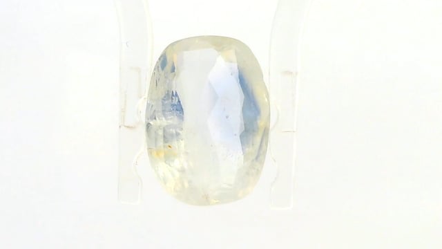 Srilankan Peetambari Sapphire 4.02 Carat — video