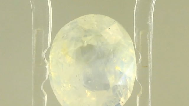 Srilankan Peetambari Sapphire 6.02 Carat — video