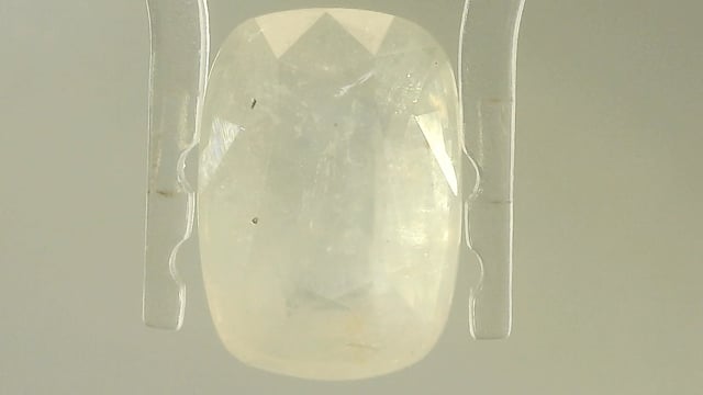 Srilankan Peetambari Sapphire 7.83 Carats — video