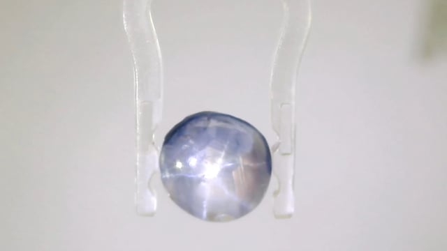 Srilankan Star Sapphire 4.68 Carat — video