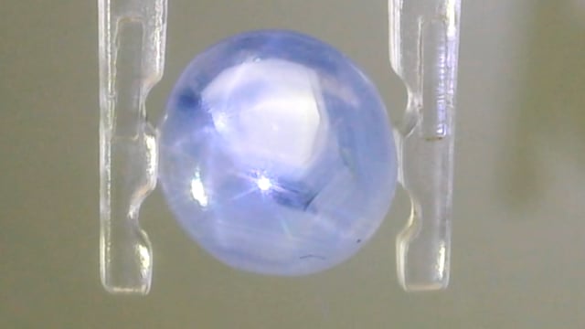 Srilankan Star Sapphire 4.42 Carat — video