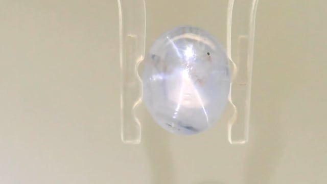 Srilankan Star Sapphire 4.13 Carat — video