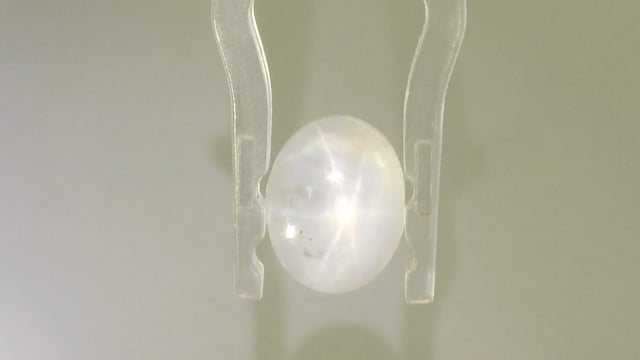 Srilankan Star Sapphire 3.88 Carat — video