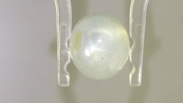 Srilankan Star Sapphire 6.89 Carat — video